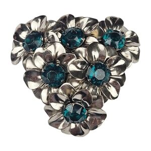 Vintage Domed Flower Brooch Dark Green Rhinestone Silver Tone Dimensional 2.5"